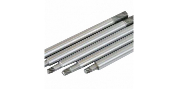 保障精密細長軸加工精度的方法