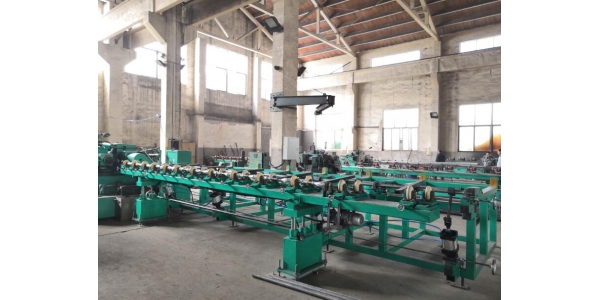 精密細長軸車削加工方法和變形原因